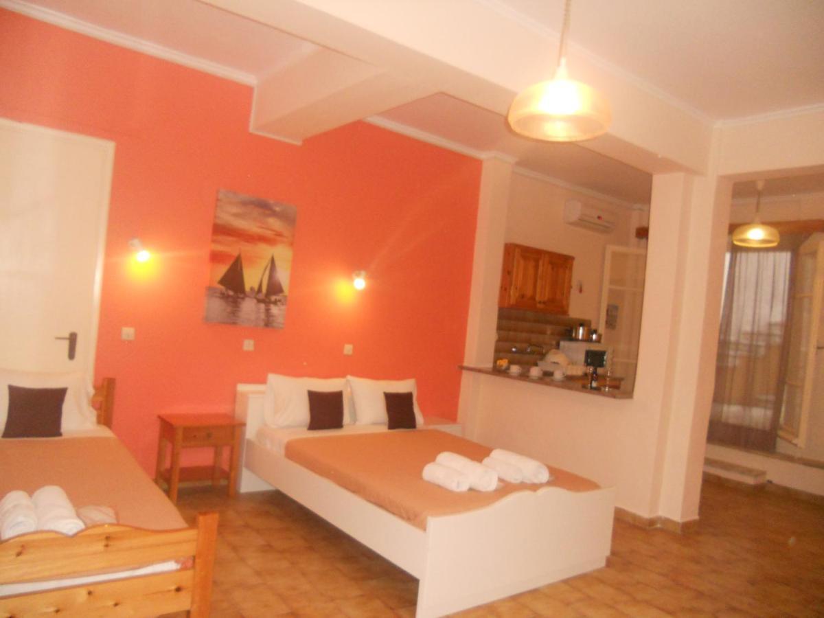 Elli Marina Studios And Apartments Benitses  Ngoại thất bức ảnh