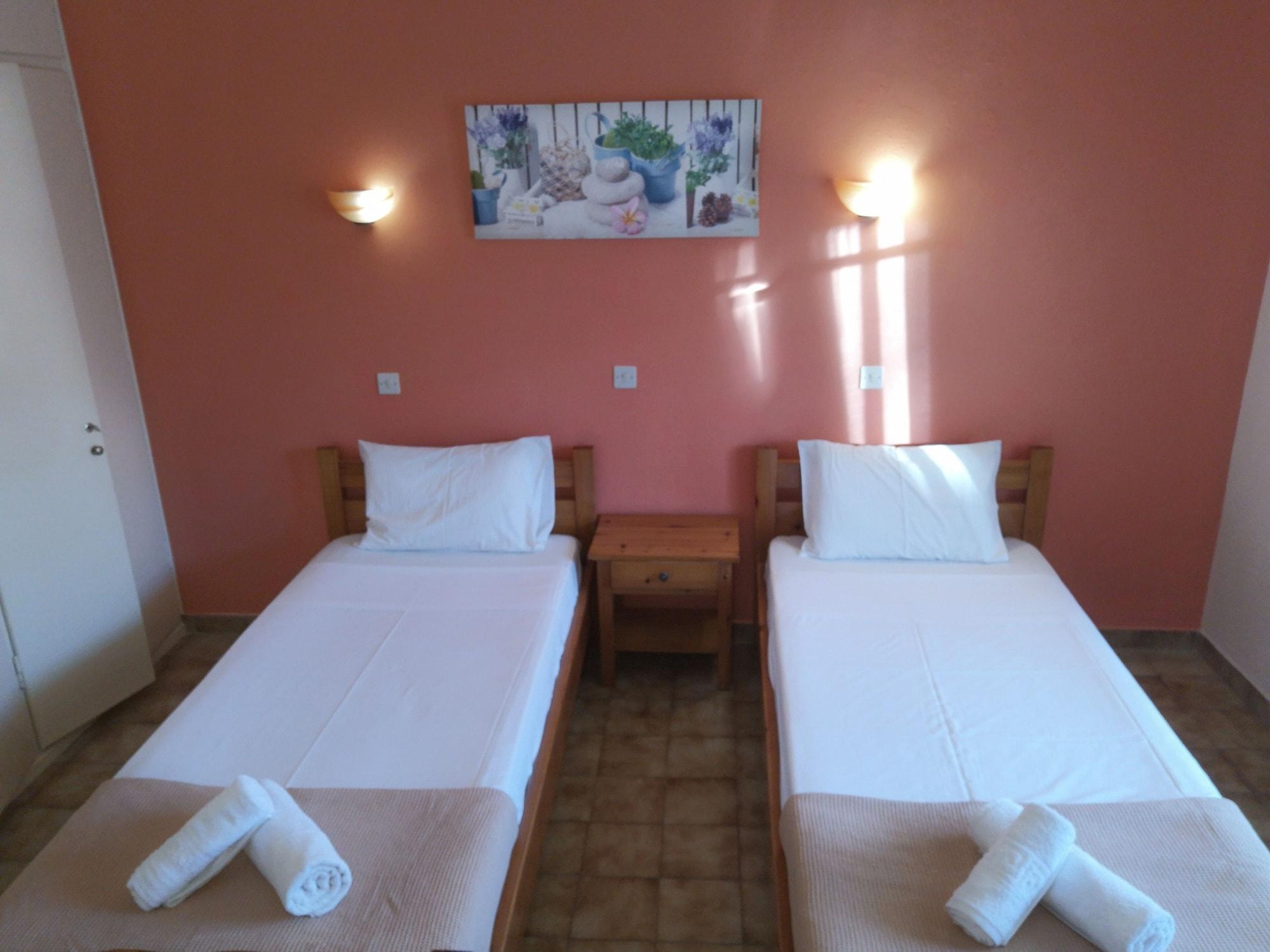Elli Marina Studios And Apartments Benitses  Ngoại thất bức ảnh