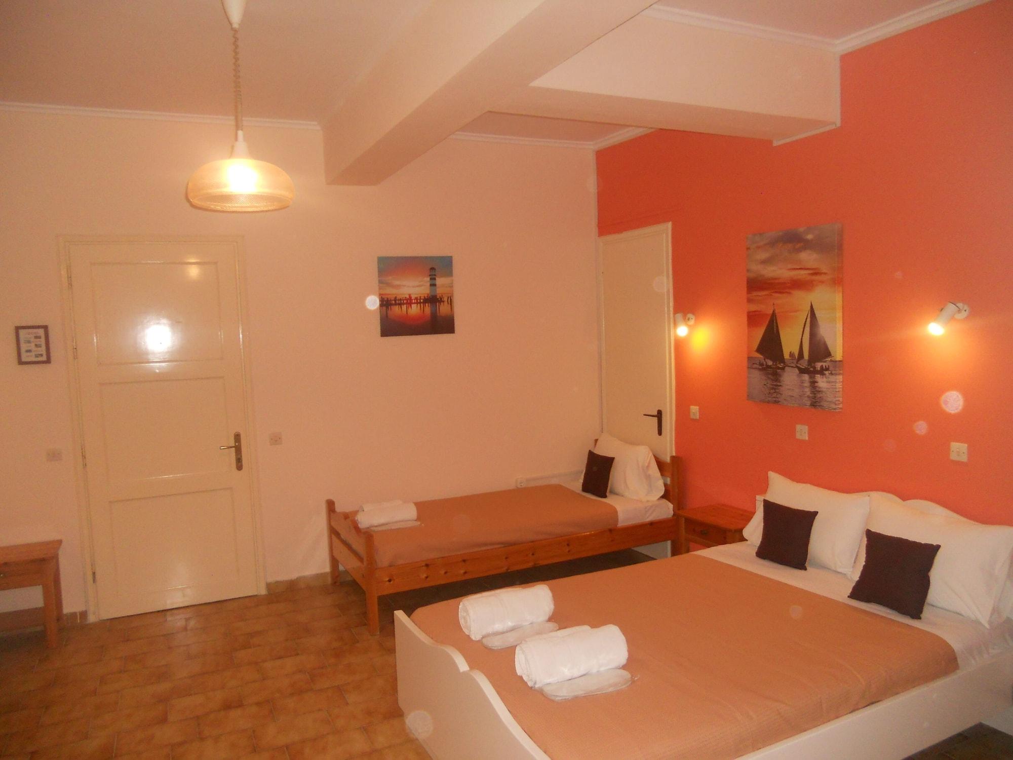 Elli Marina Studios And Apartments Benitses  Ngoại thất bức ảnh