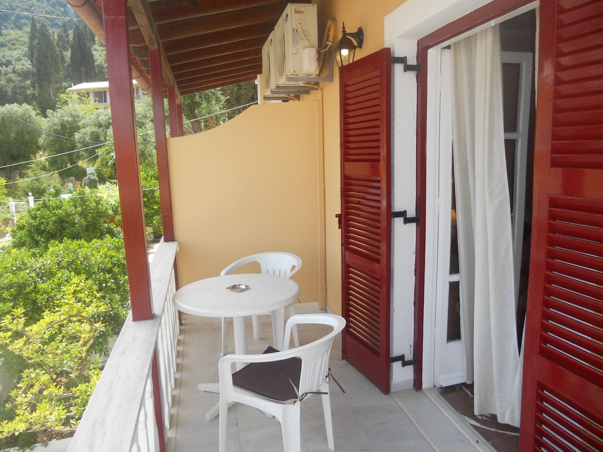 Elli Marina Studios And Apartments Benitses  Ngoại thất bức ảnh