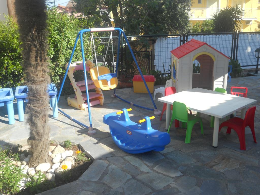 Elli Marina Studios And Apartments Benitses  Ngoại thất bức ảnh