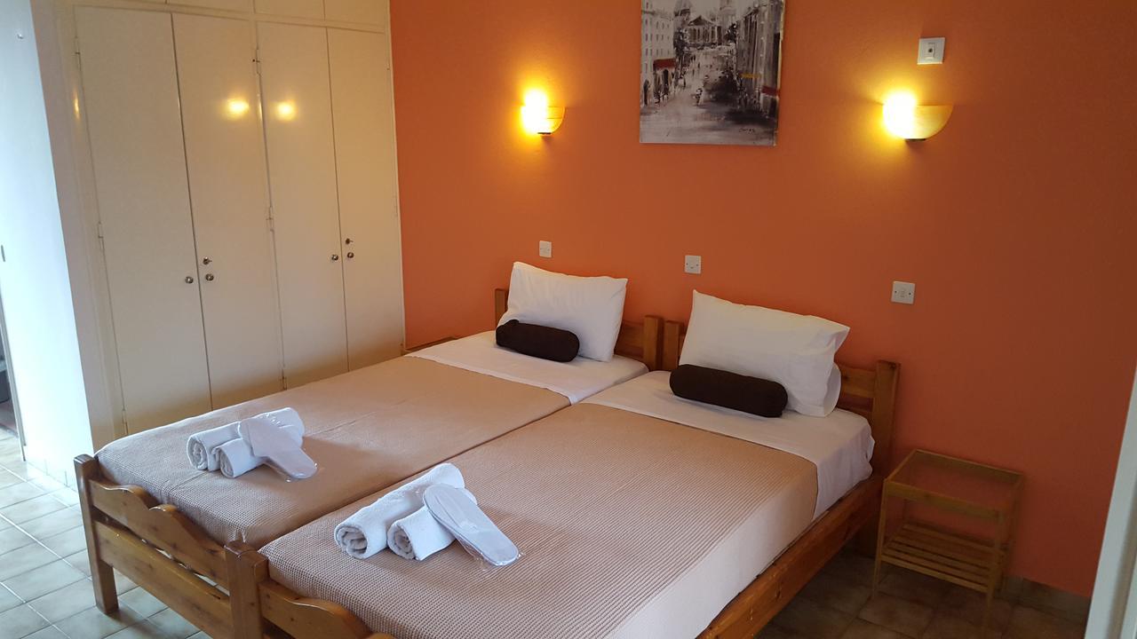 Elli Marina Studios And Apartments Benitses  Ngoại thất bức ảnh