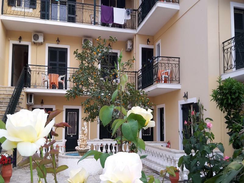 Elli Marina Studios And Apartments Benitses  Ngoại thất bức ảnh